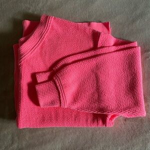 Aerie Wonder Textured V-
Neck Sweatshirt